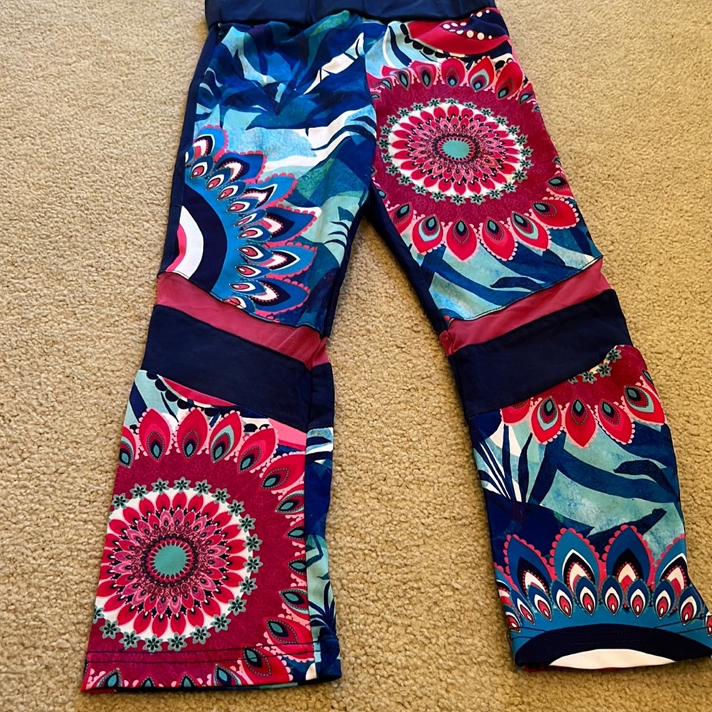 2 pieces Desigual capri